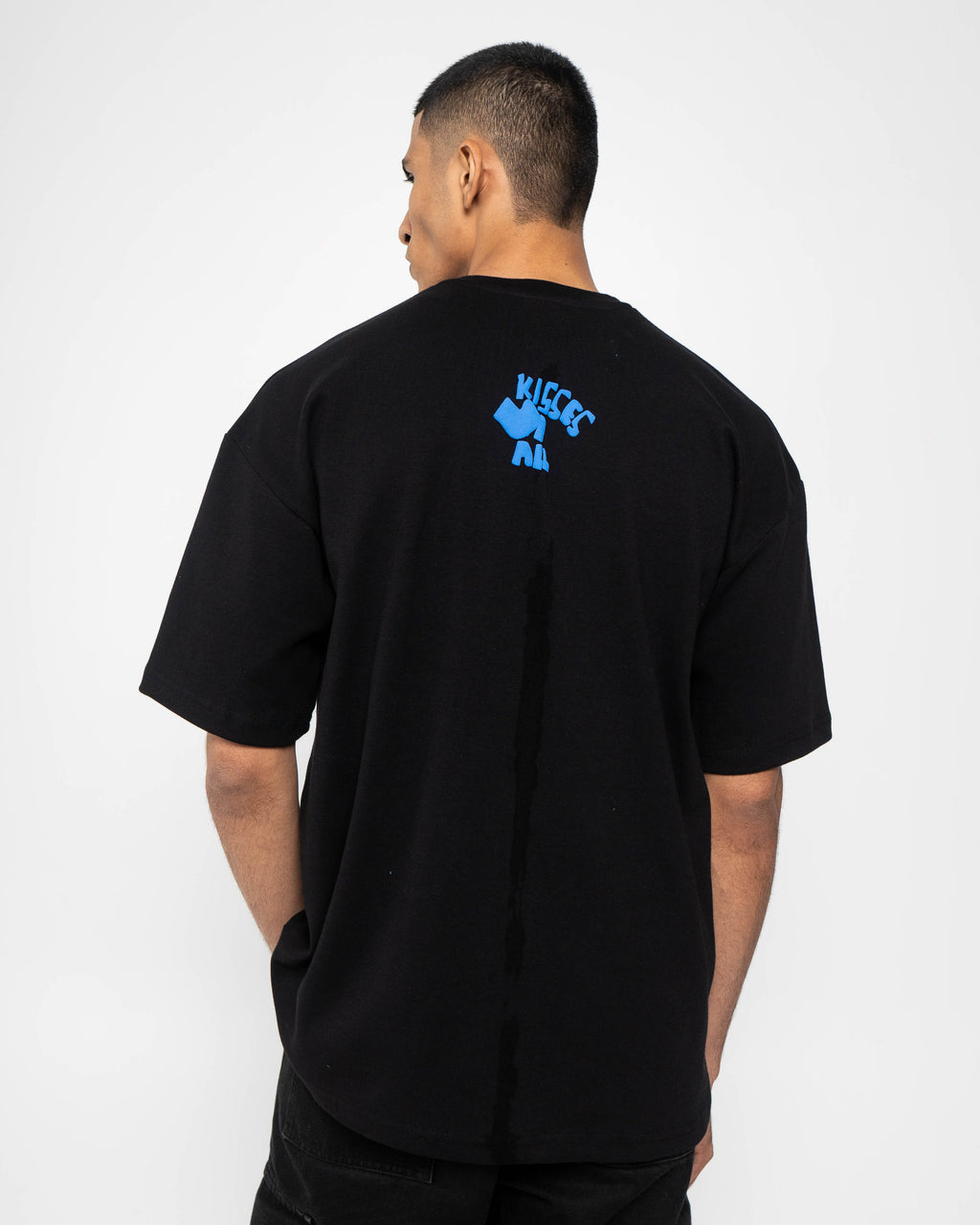 Odd Human Basic Tshirt