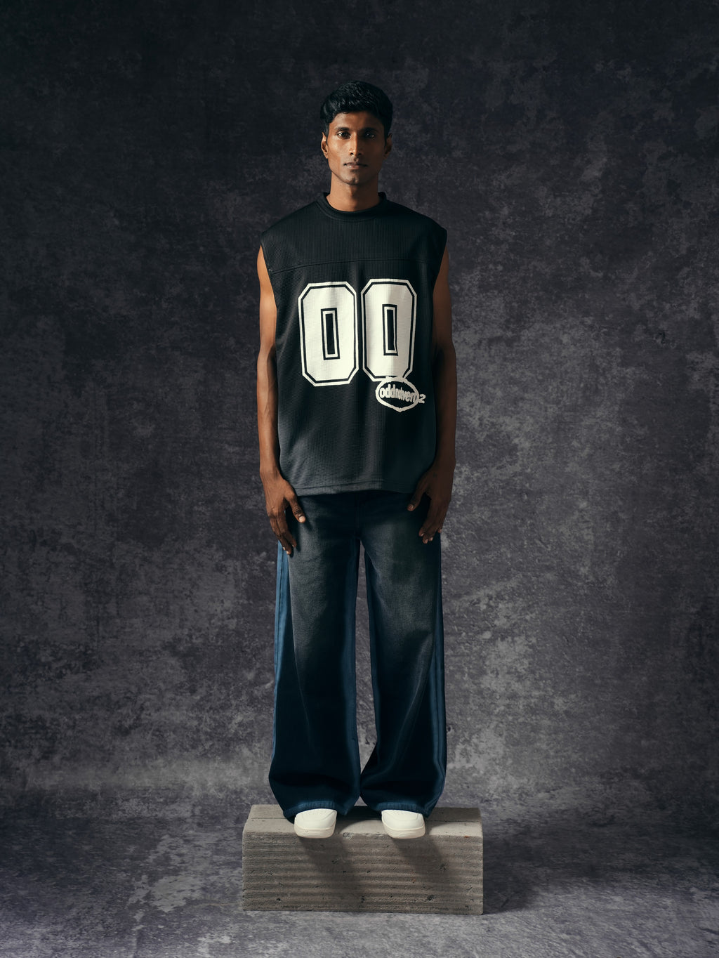 00 Black Basic Sleeveless Jersey