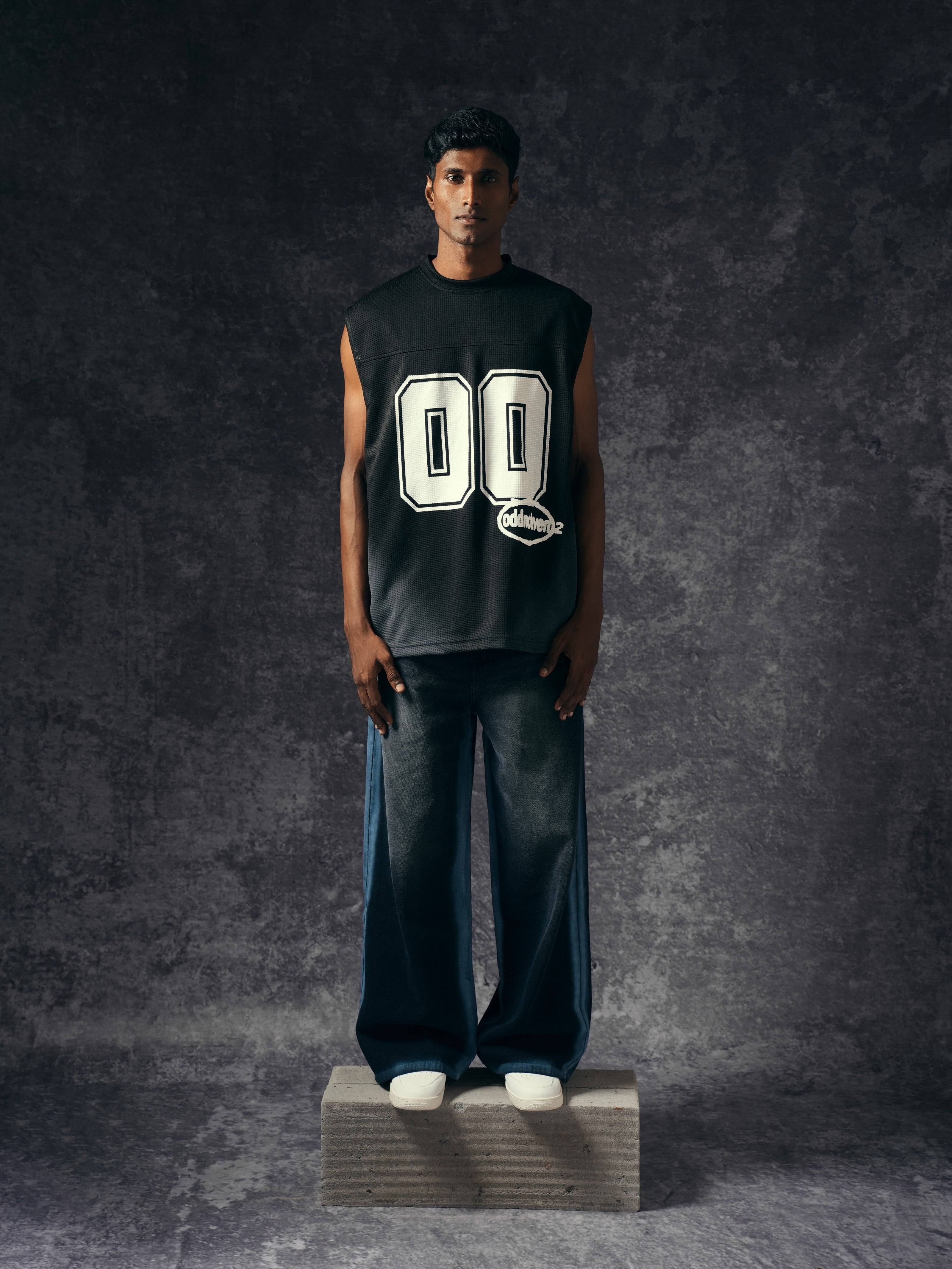 00 Black Basic Sleeveless Jersey