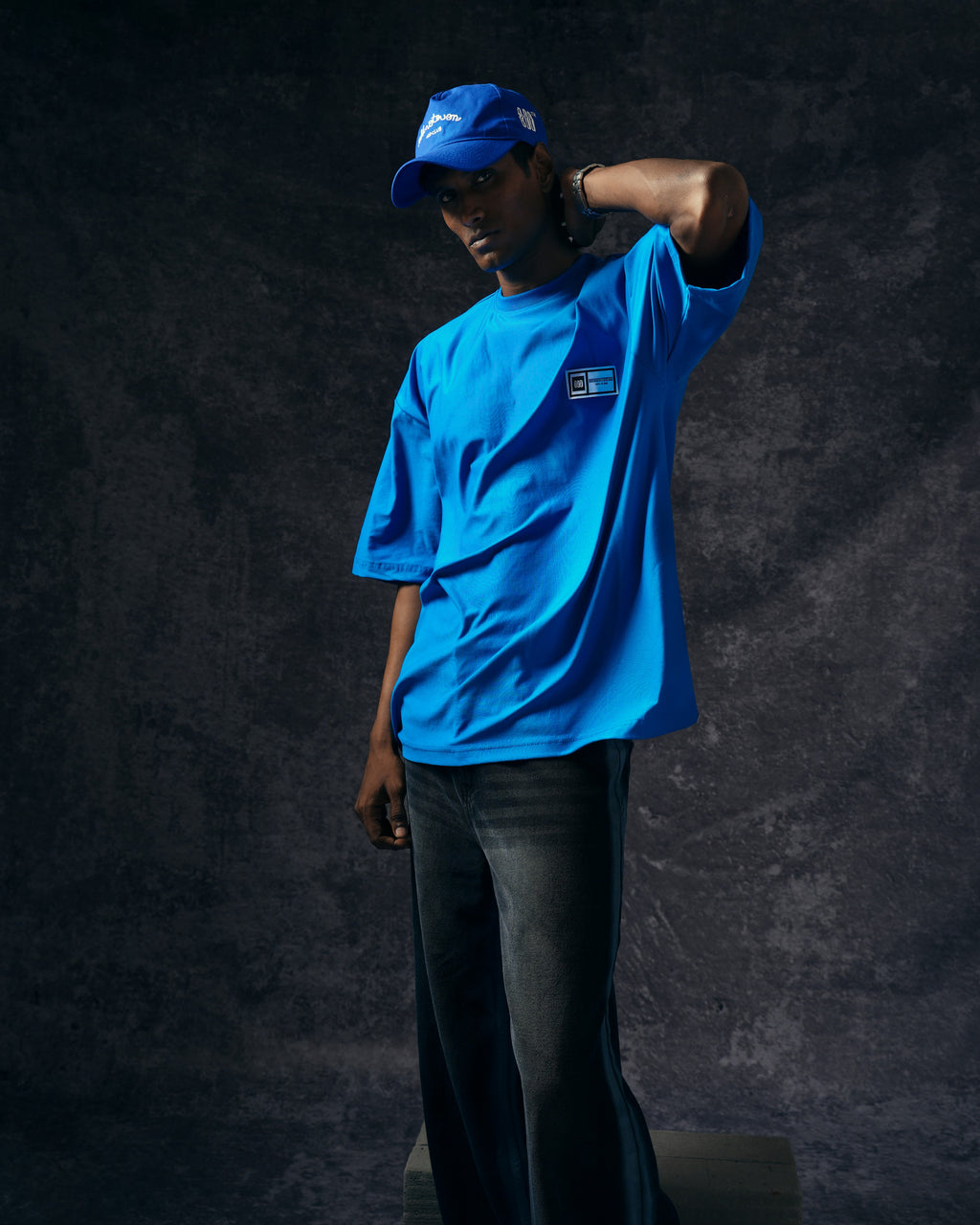 Odd Blue Basic Tshirt