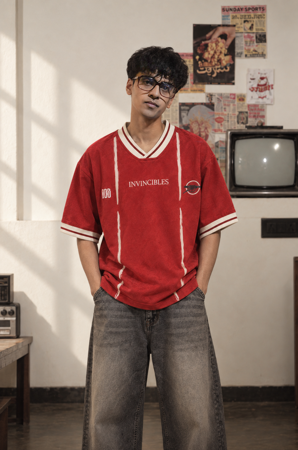 Model wearing The Gunners Retro Tee